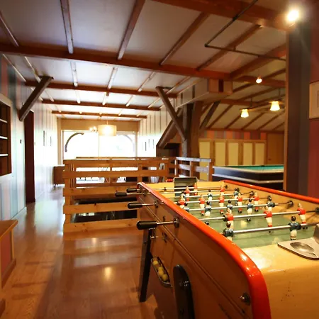 Familial Avec Salle De Jeux, Cheminee, Terrasse Et Proche De Sites Touristiques - Fr-1-589-186