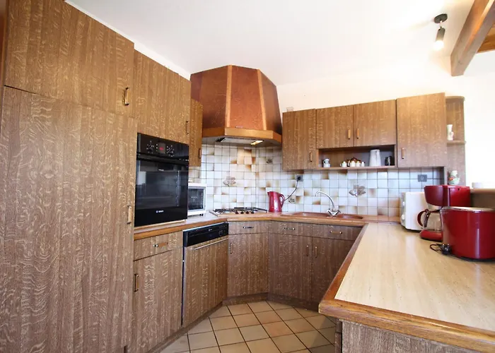 Familial Avec Salle De Jeux, Cheminée, Terrasse Et Proche De Sites Touristiques - Fr-1-589-186 Hébergement de vacances